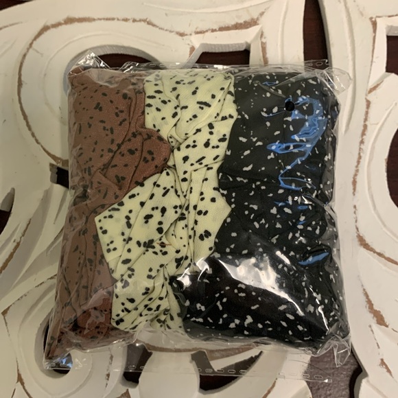 Bundle of 3 Oversized Hair Scrunchies Black, Yellow, and Brown NIB - Picture 3 of 8